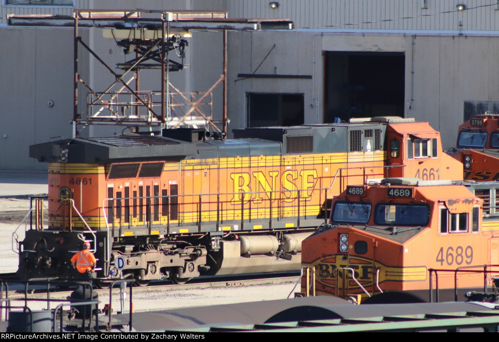 BNSF 4661